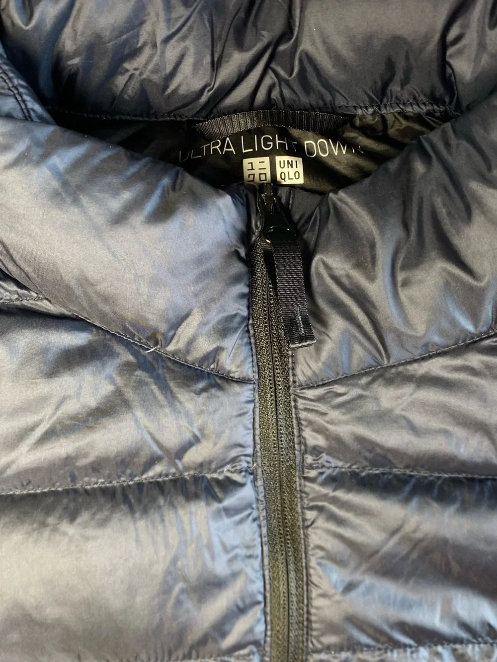 Uniqlo Men's Navy Quilted Puffer Vest